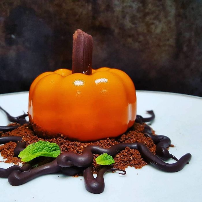 Pumpkin And Cinnamon Flat Mousse, Filled With Pumpkin Gel Pumpkin And Cinnamon Flat Mousse, Filled With Pumpkin Gel