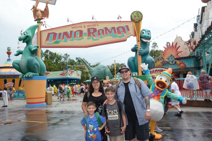 16 Photos That Seem Ordinary Until You Look at the Background