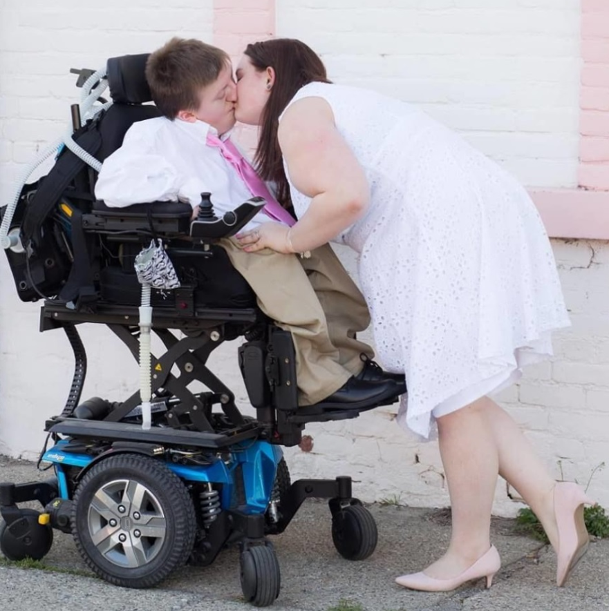 Disabled Man And Woman Who Fell In Love Are Getting Married Despite