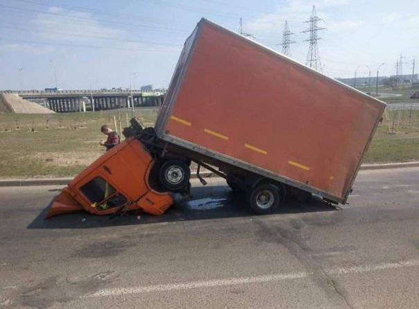 First Time I Have Ever Seen A Truck Faceplant. It Must Have Seen Something Truly WTF Make It Do That First Time I Have Ever Seen A Truck Faceplant. It Must Have Seen Something Truly WTF Make It Do That