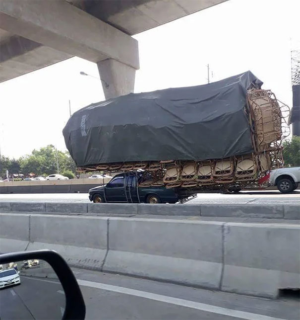 This Truck Transporting Chairs In Thailand This Truck Transporting Chairs In Thailand