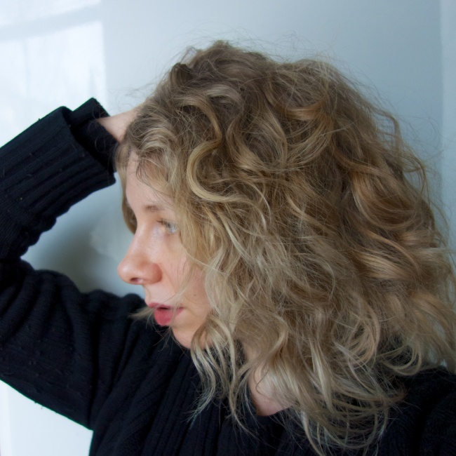 10 Trucos que te permitirán conservar el peinado bajo un gorro