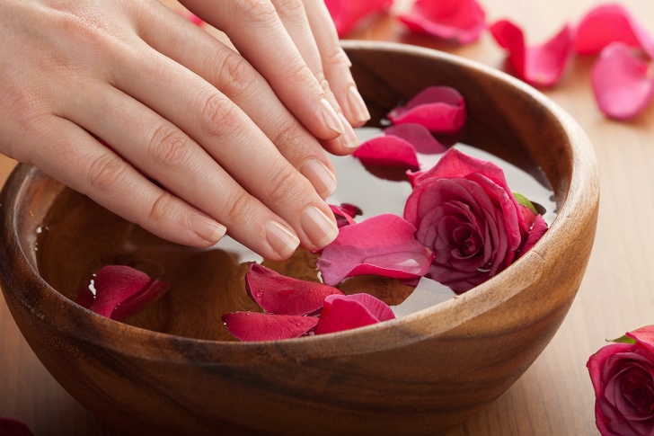 10 Pasos a seguir para conseguir una manicura perfecta en casa
