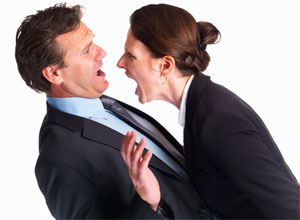 Resultado de imagen de mujer dando ordenes