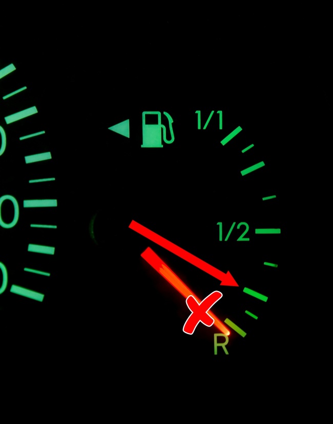 Mecánicos comparten 10 cosas que nunca debes hacer con tu auto