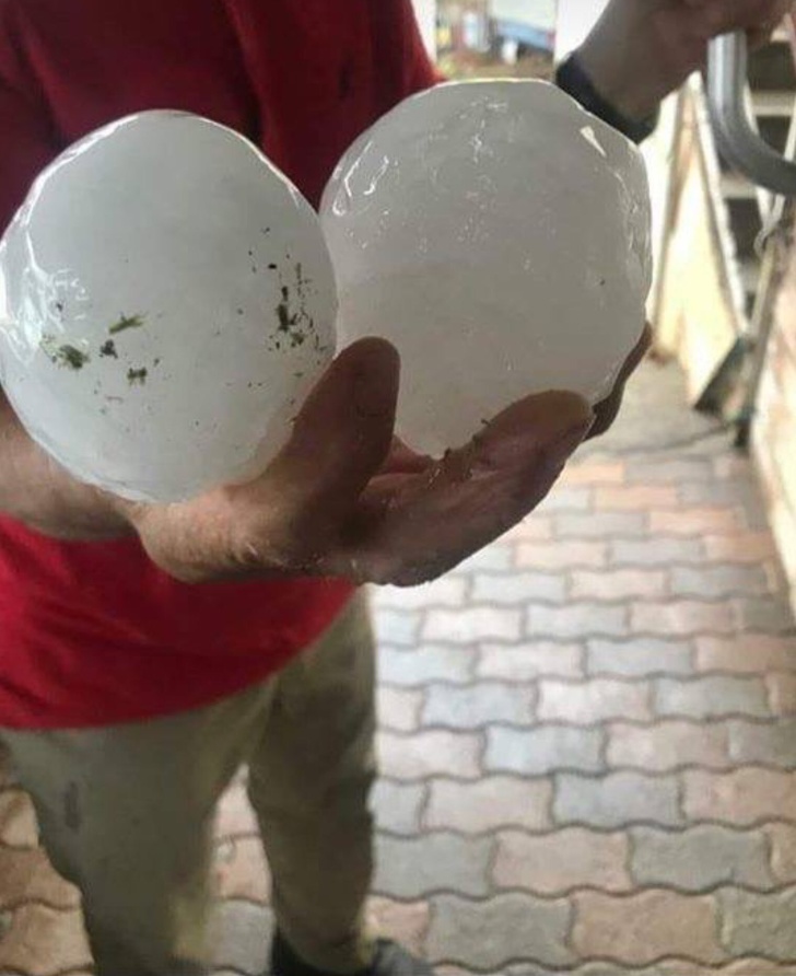 15 Photos That Gave Us a “Brain Freeze”