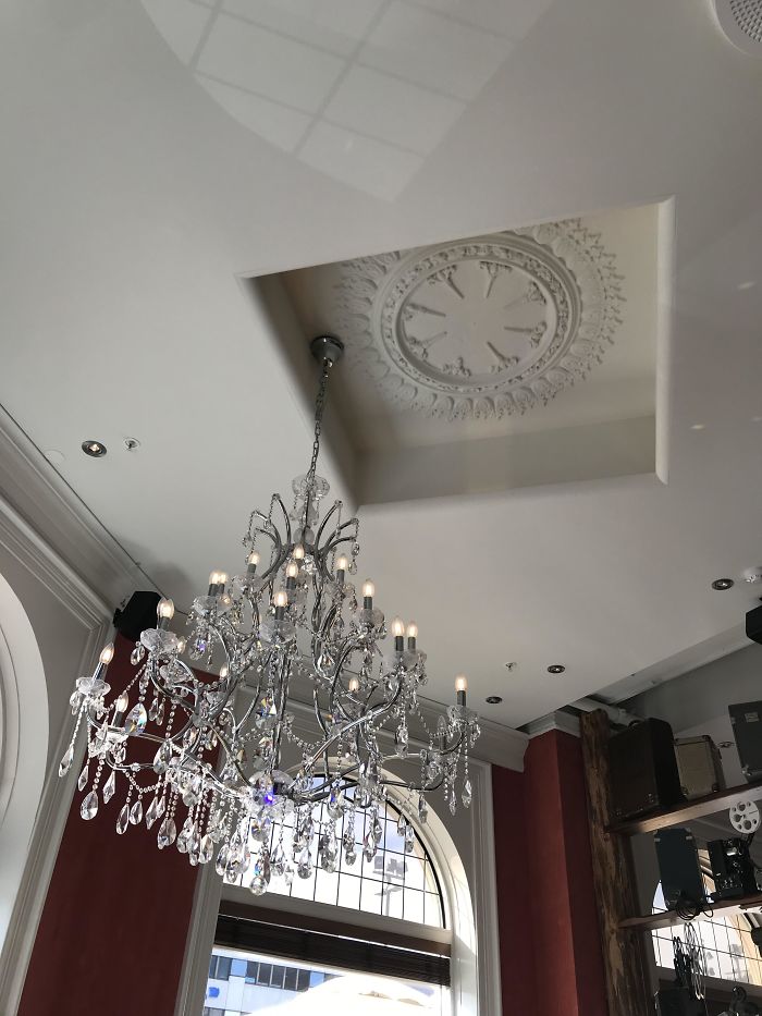 This Chandelier At A Restaurant I Ate At Bothers Me So Much This Chandelier At A Restaurant I Ate At Bothers Me So Much