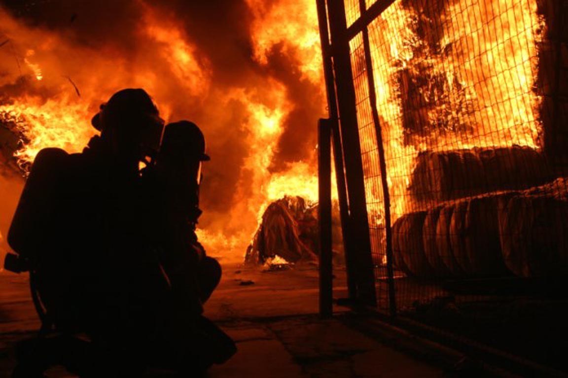 Resultado de imagen de caminar agachado incendio