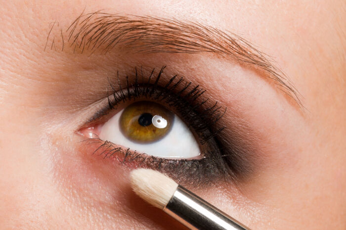 trucos de maquillaje iluminar