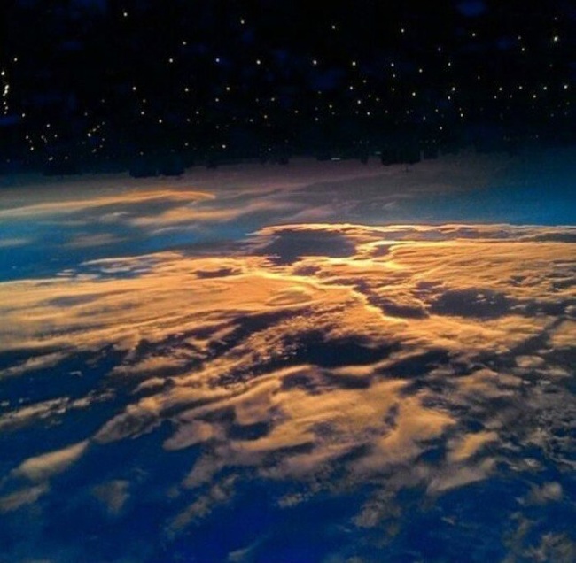 28 Pictures Where Reality Looks Way Cooler Than Any Sort of Photoshop