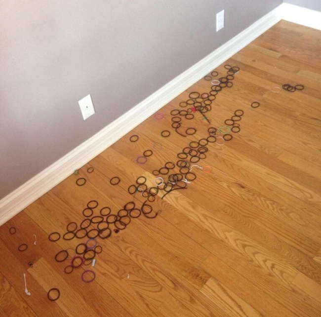 Internet Users Shared Photos of Found Items That Will Make Anyone Green With Envy