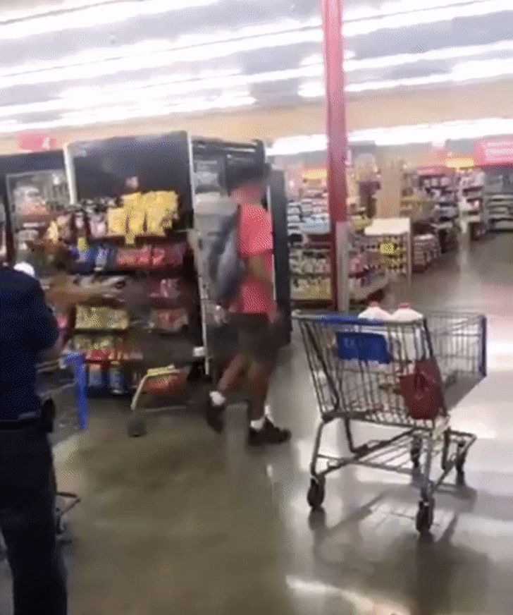 21 Animals That Behave Just Like People, and It’s So Funny It Hurts