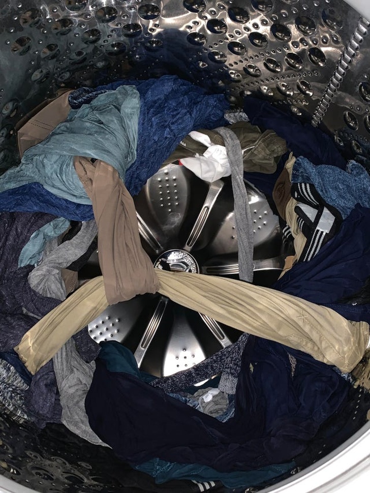 25+ Photos About Clothing Troubles That All of Us Can Understand