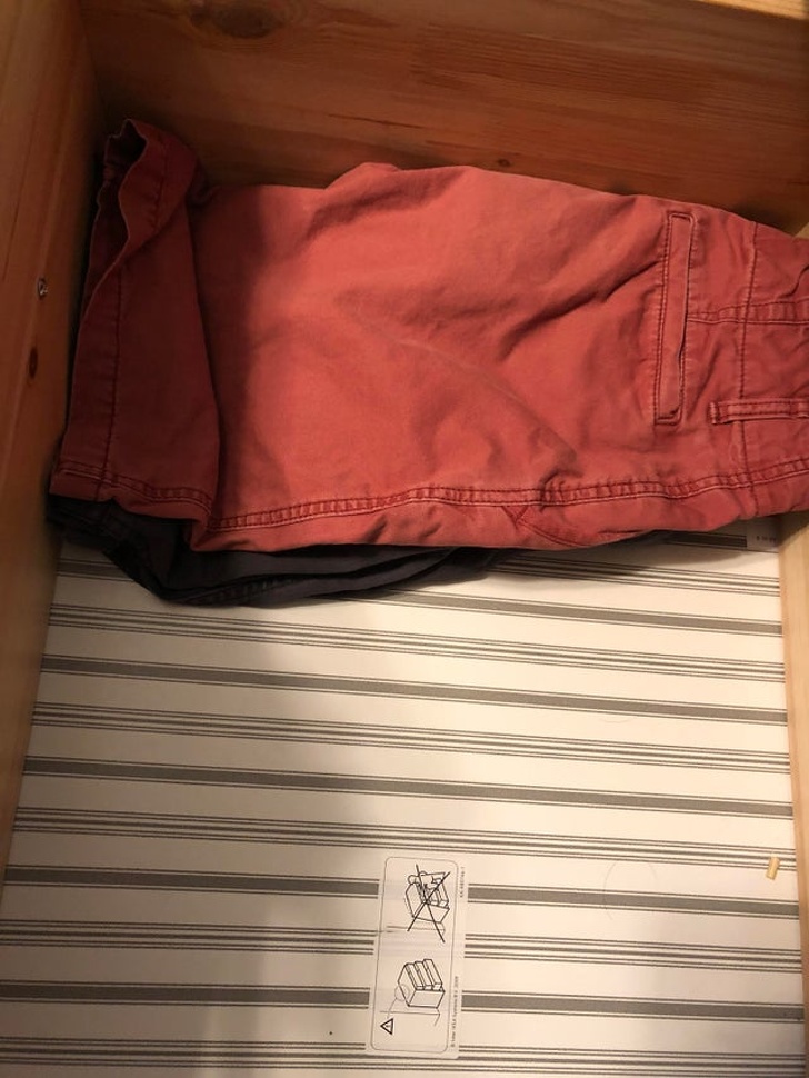 25+ Photos About Clothing Troubles That All of Us Can Understand