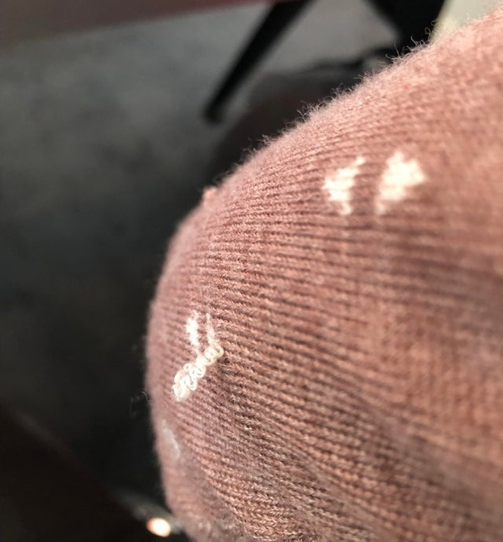 25+ Photos About Clothing Troubles That All of Us Can Understand