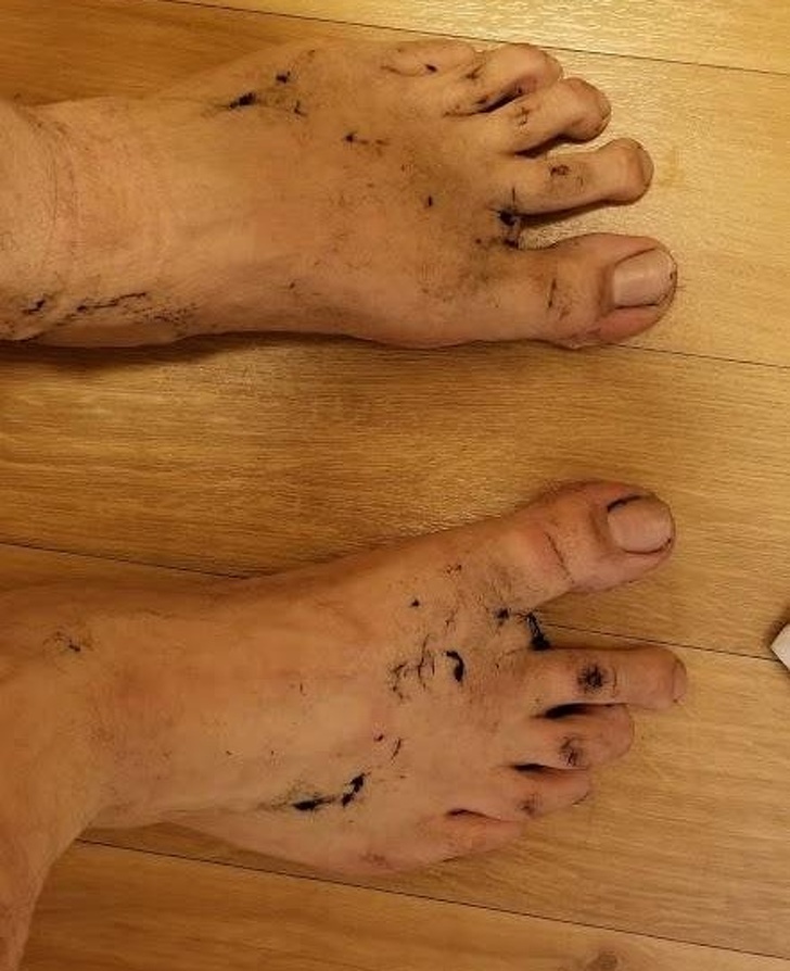 25+ Photos About Clothing Troubles That All of Us Can Understand