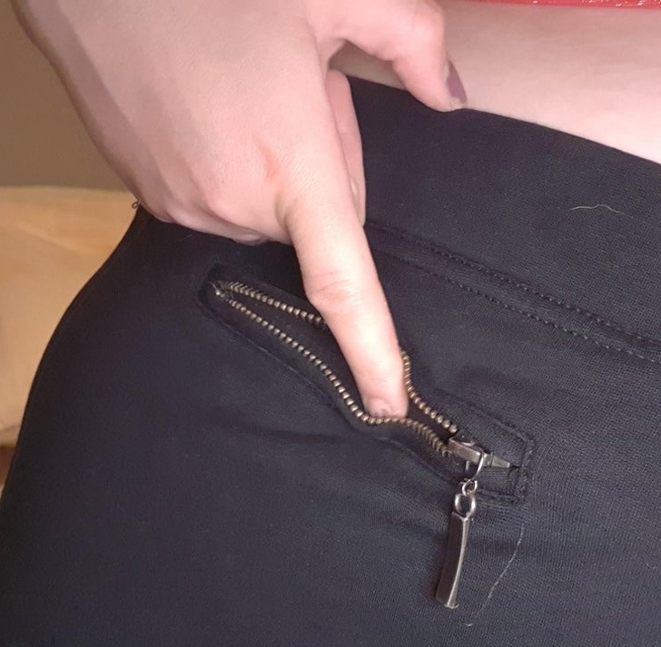 25+ Photos About Clothing Troubles That All of Us Can Understand