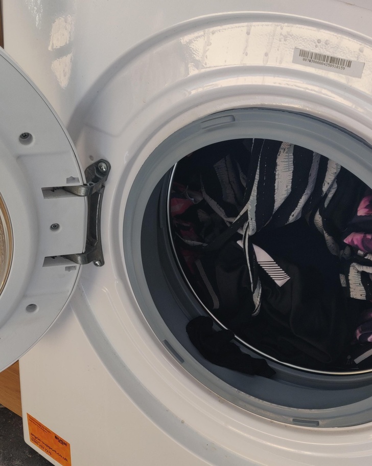 25+ Photos About Clothing Troubles That All of Us Can Understand