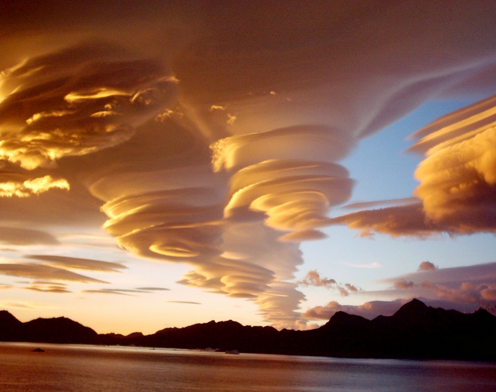 23 utterly amazing natural phenomena that are seemingly impossible