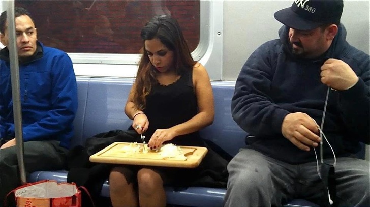 26 People Who Manage to Stay Calm in the Most Crappy Situations