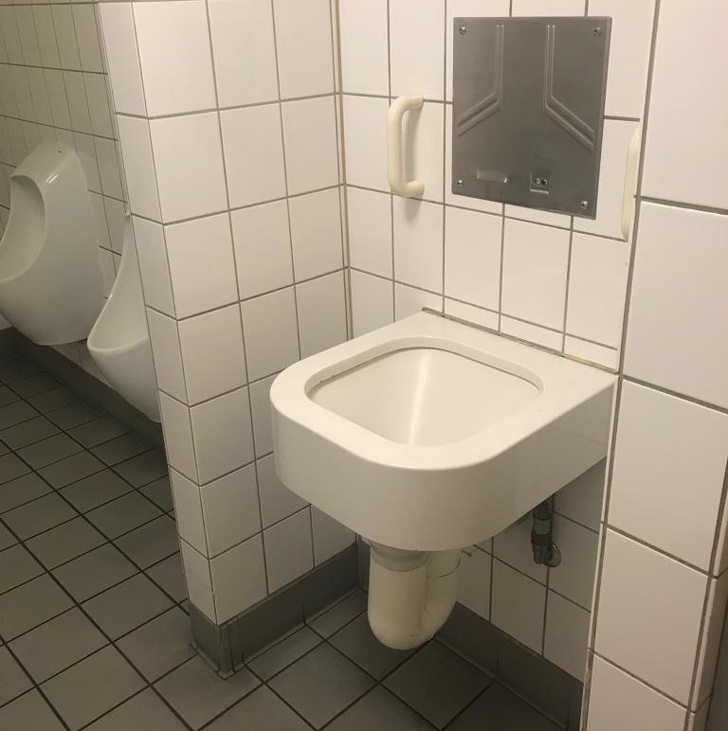 20 Surprising Finds From Internet Users That Few People Know the Real Purpose Of