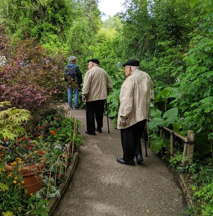 20 One in a Million Photos That Made Us Say, “Bingo!”