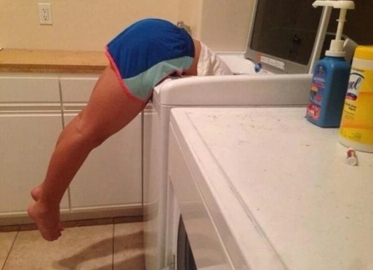 27 Photos That Show the Struggles Short People Have to Deal With Daily