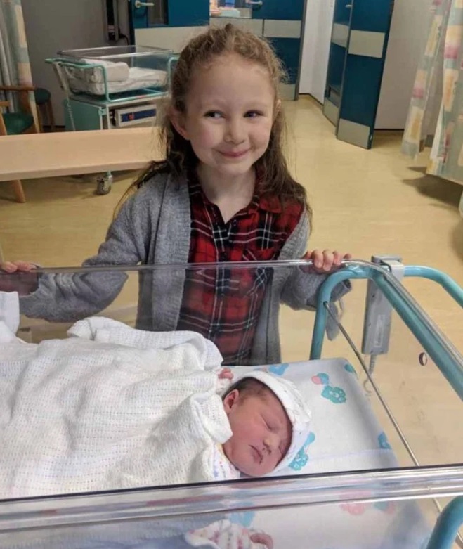 Little Girl Passed Away Days After Finally Getting To Meet Her Baby ...