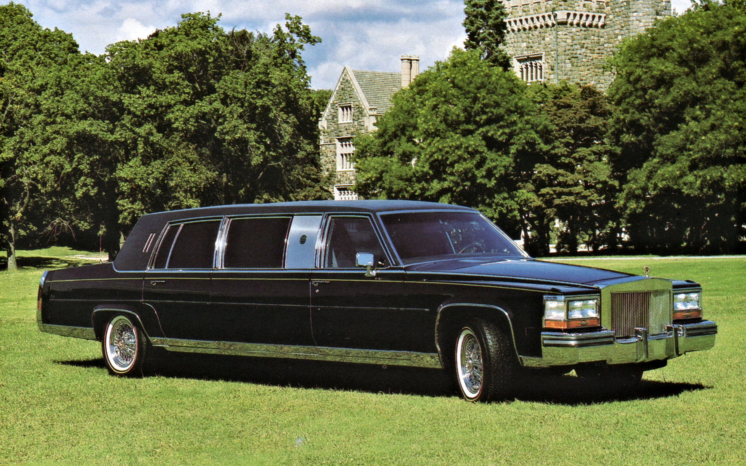 This Is The ‘World’s Most Luxurious Limo’ Specially Designed For Donald ...