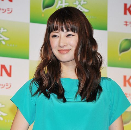 北川景子が初のショートヘア姿で別人に ロングヘアをバッサリカットし大反響 Hachibachi