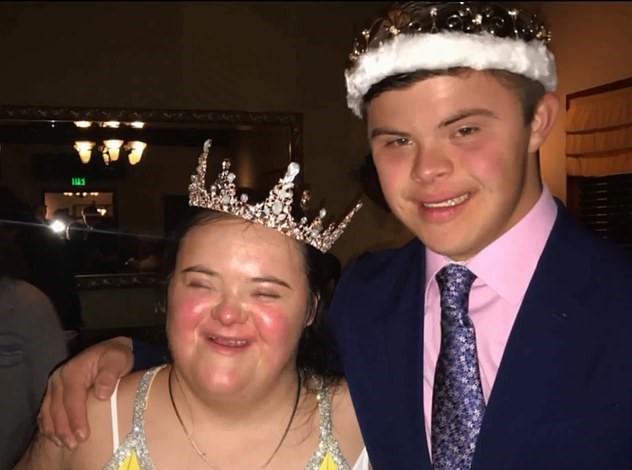 Teenagers With Down Syndrome Crowned The King And Queen Of Homecoming Small Joys 0644