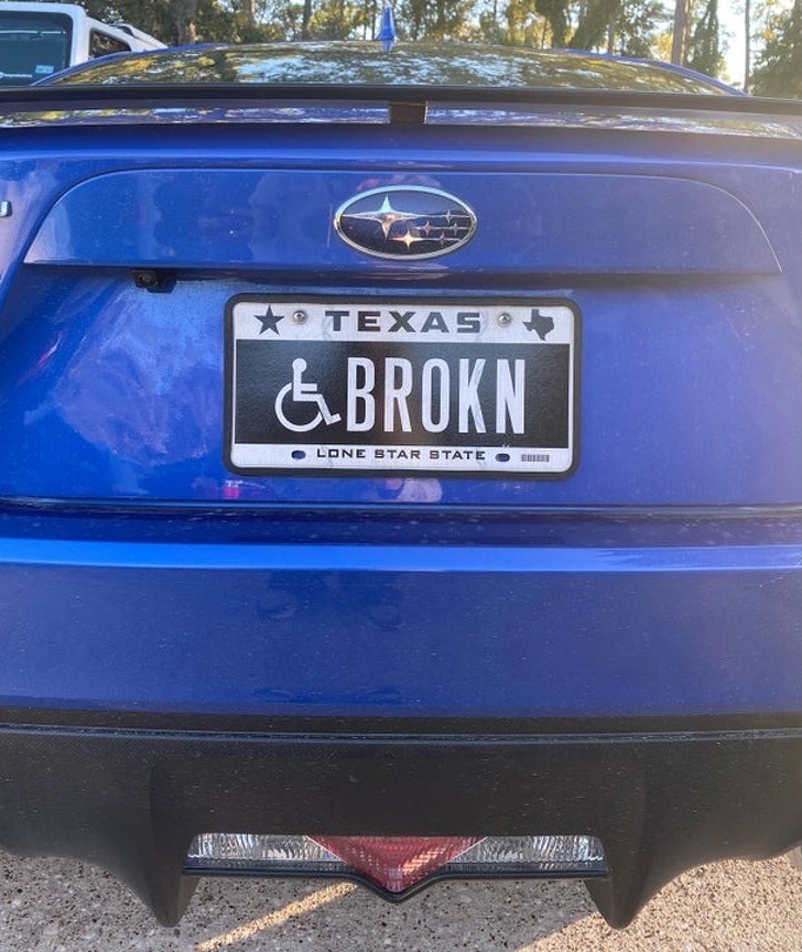 25+ People Who Have Nothing Left but Their Sense of Humor