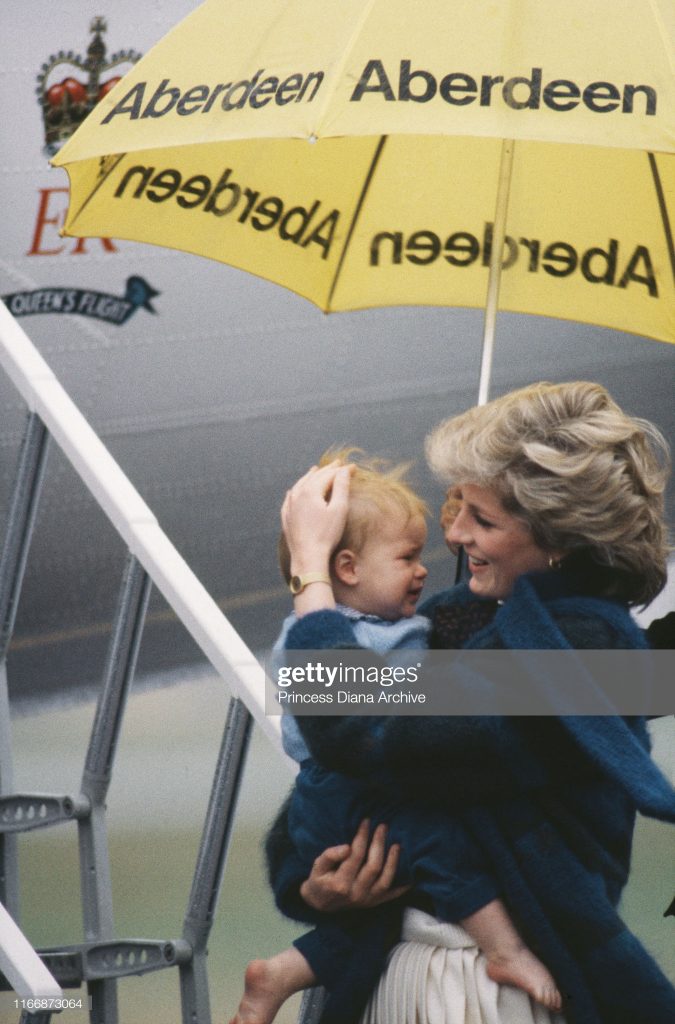 Diana And Harry : News Photo