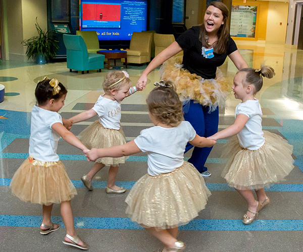 McKinley, Chloe, Avalyn y Lauren se reúnen en su tercer año de conocerse