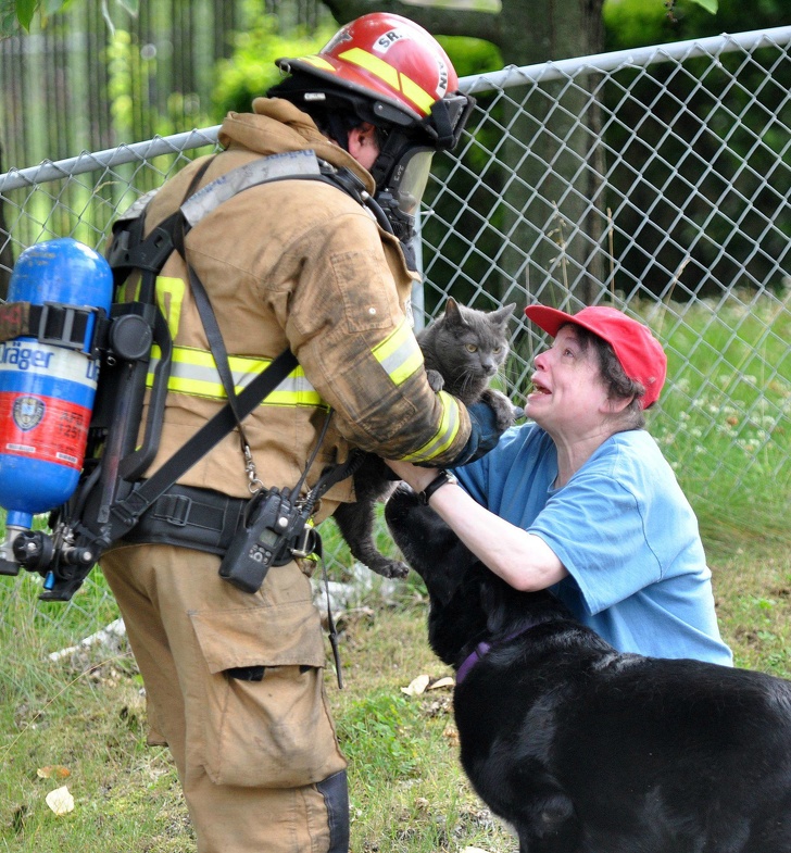 24 Emotional Photos That Will Touch Every Soul and Warm Every Heart