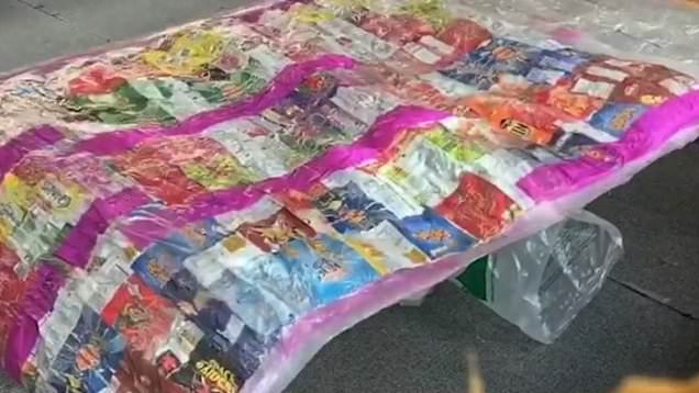 A Woman Turned Crisp Packets Into Sleeping Bags For The Homeless ...