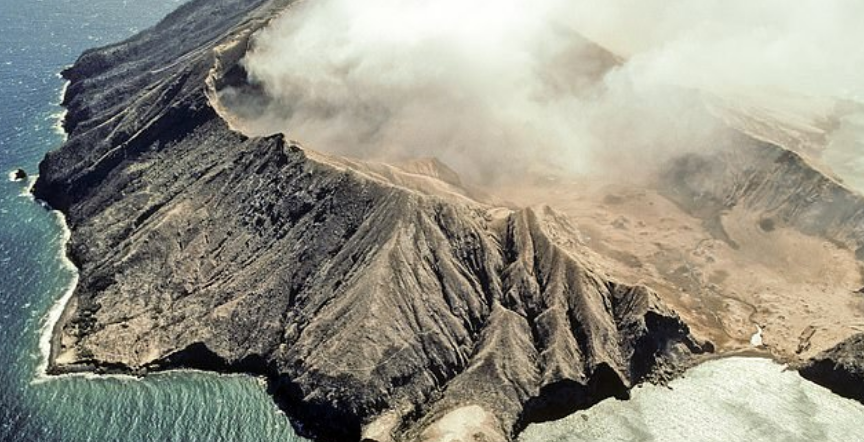 australia-has-the-world-s-longest-chain-of-continental-volcanoes