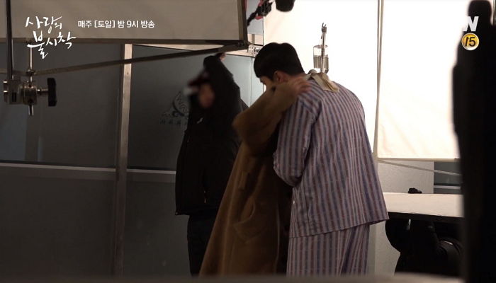 키스신 찍는 중 “컷 !” 소리 안났다고 또 키스 하려고 한 현빈♥손예진
