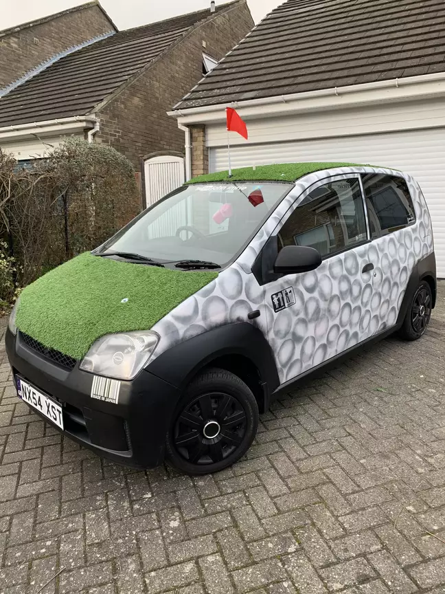 Two Amateur Golfers Converted Their Car Into A Mobile Golf Range ...