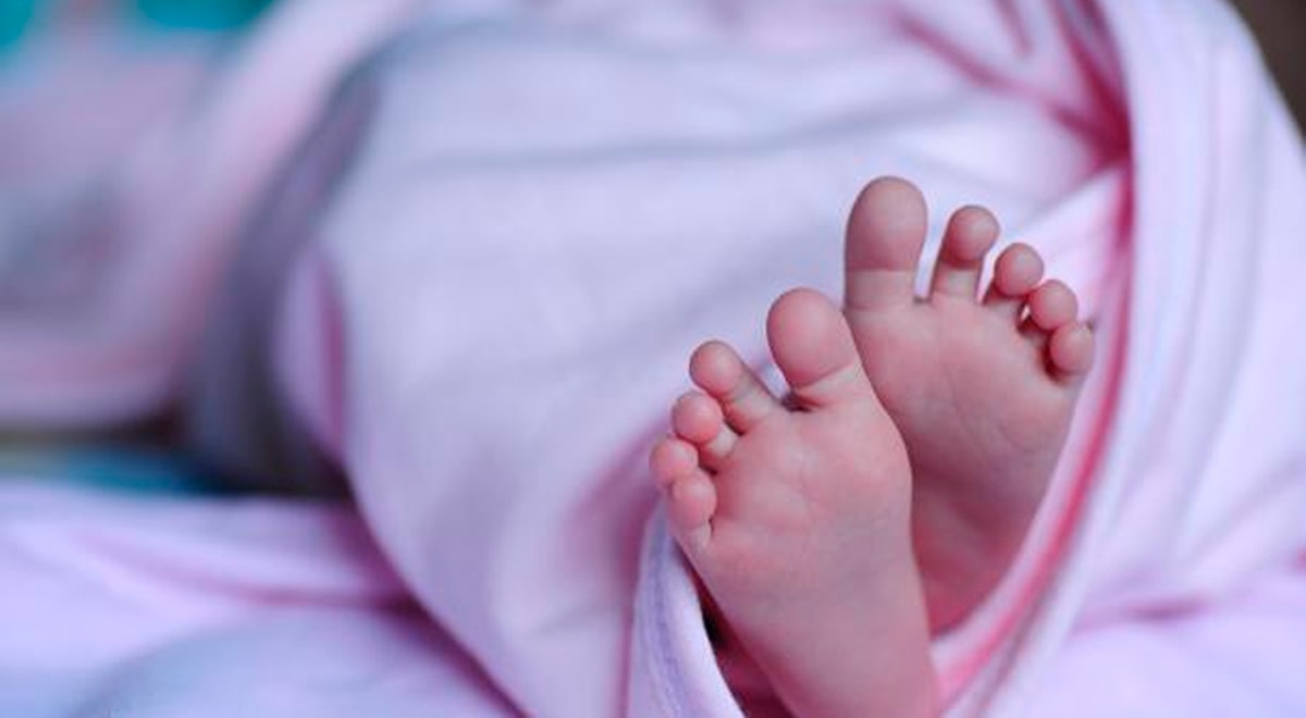 Resultado de imagen de Muere bebé abandonada y devorada por larvas de mosca