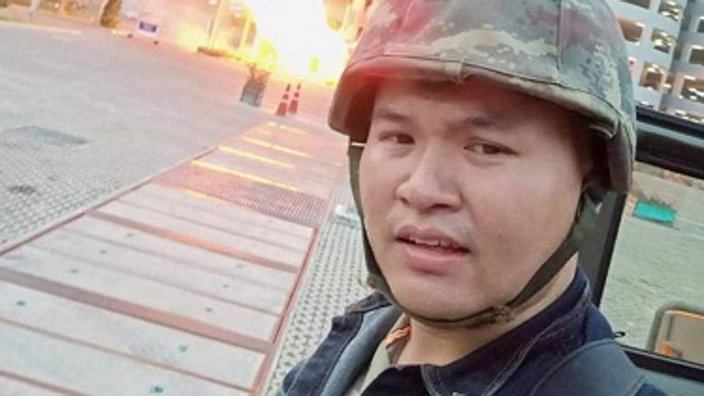 Resultado de imagen de soldado centro comercial tailandia