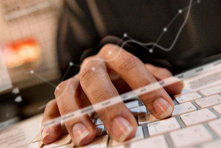 Resultado de imagen de Google accused of secretly feeding personal data to advertisers