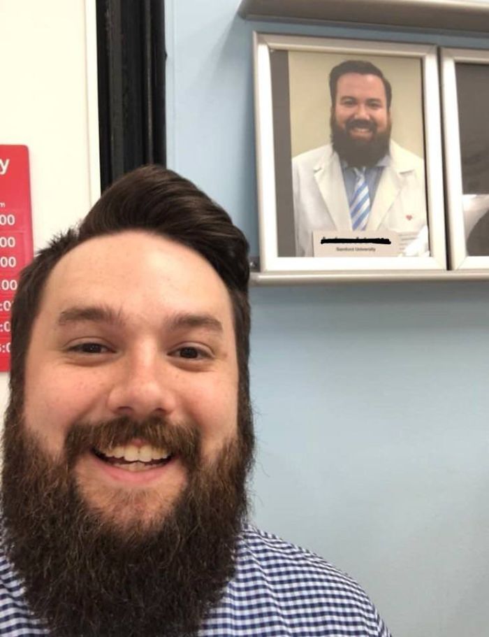 When You Go To Get A Flu Shot And The Pharmacist Is Your Doppelganger When You Go To Get A Flu Shot And The Pharmacist Is Your Doppelganger