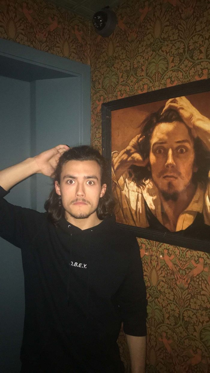 Friend Looks Exactly Like The Painting At A Bar Friend Looks Exactly Like The Painting At A Bar