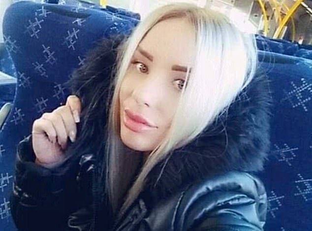 1 Mois Apres Accouchement Je Saigne Encore Une mère de 31 ans a reçu un diagnostic de cancer du col de l'utérus