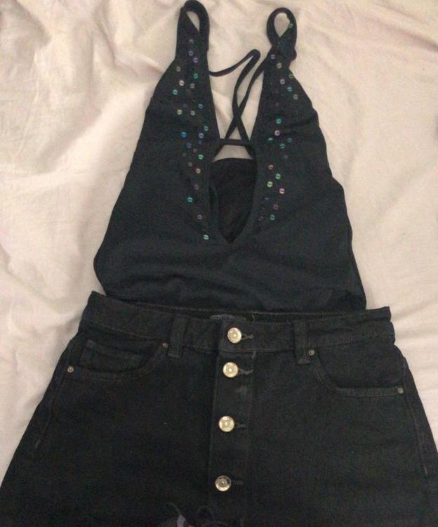 Resultado de imagen de no dejan subir al avion por llevar un body