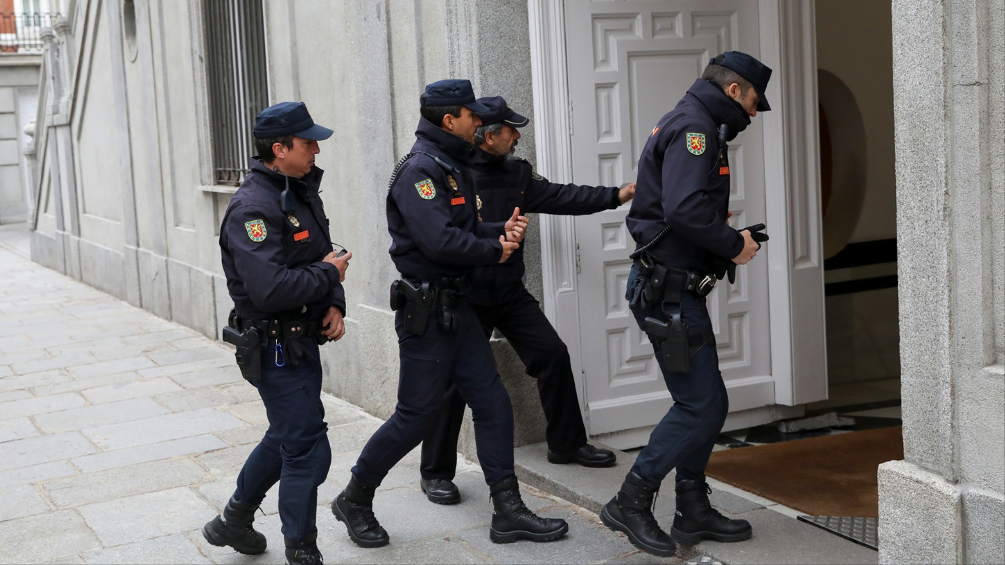 Resultado de imagen de mujer e hija contratan sicario