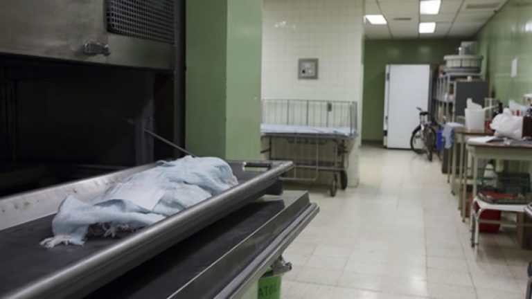 Resultado de imagen de bebe morgue