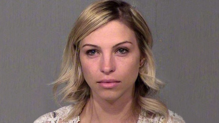 Brittany Zamora, una ex profesora de 28 años, fue acusada de tener relaciones con un alumno de trece años de sexto grado (Foto: Especial)