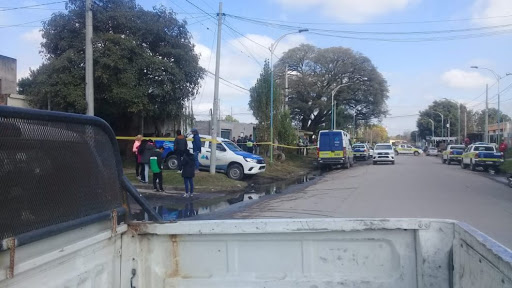 Resultado de imagen de Colgó a su pequeño hijo de un árbol y luego se ahorcó junto a él